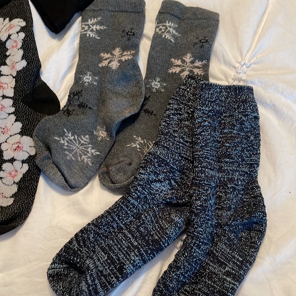 Women’s sock bundle - 2 NWT and 5 EUC like new pairs - Picture 7 of 8